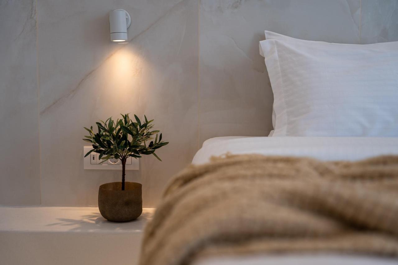 Cycladic Suites & Spa ฟิรา ภายนอก รูปภาพ