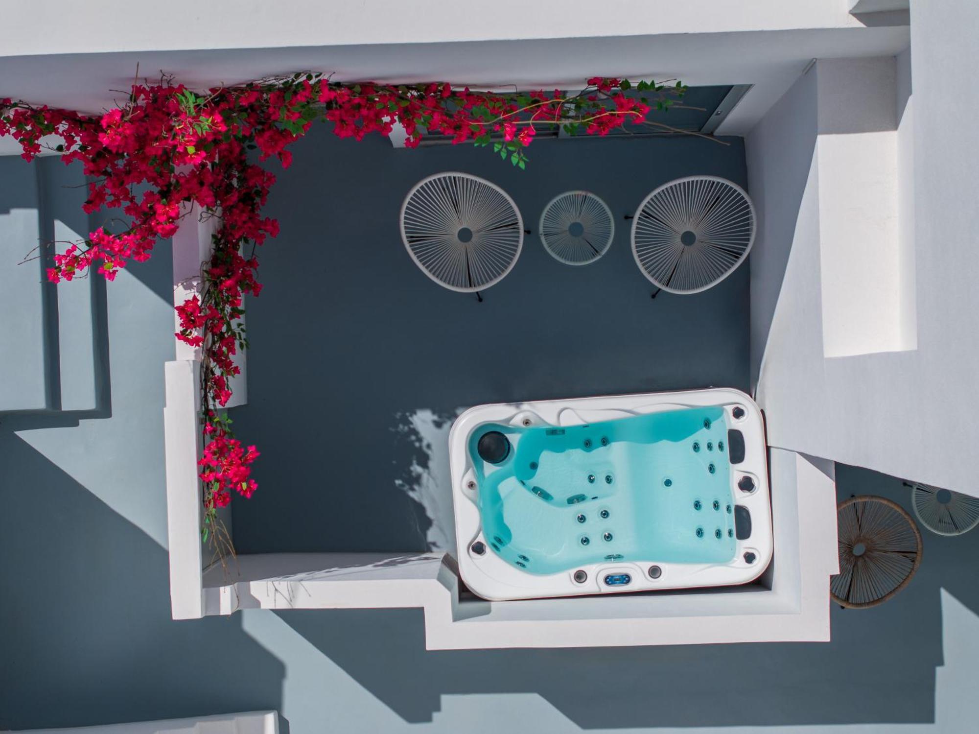 Cycladic Suites & Spa ฟิรา ภายนอก รูปภาพ